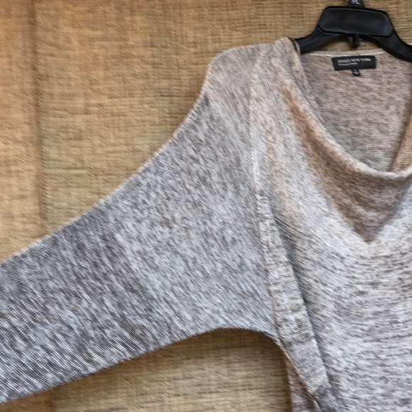 Jones New York drape front knit belted top size S. - Picture 2 of 5